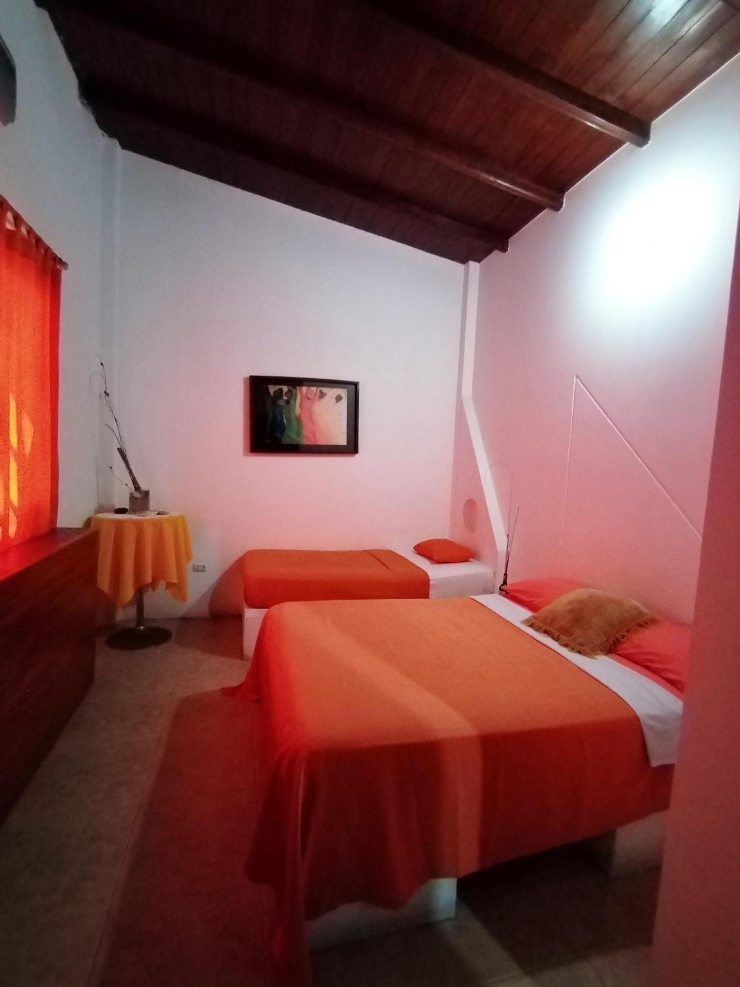 Hotel Cocos Salinas (Santa Elena)